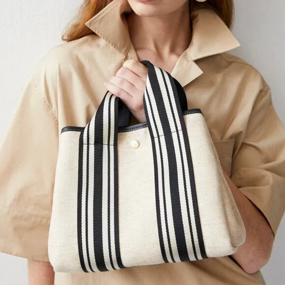 Traversée S - Linen Cream Equestrian Navy - Picture 2 of 8